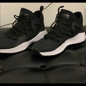 Great condition like brand new. To big for me.